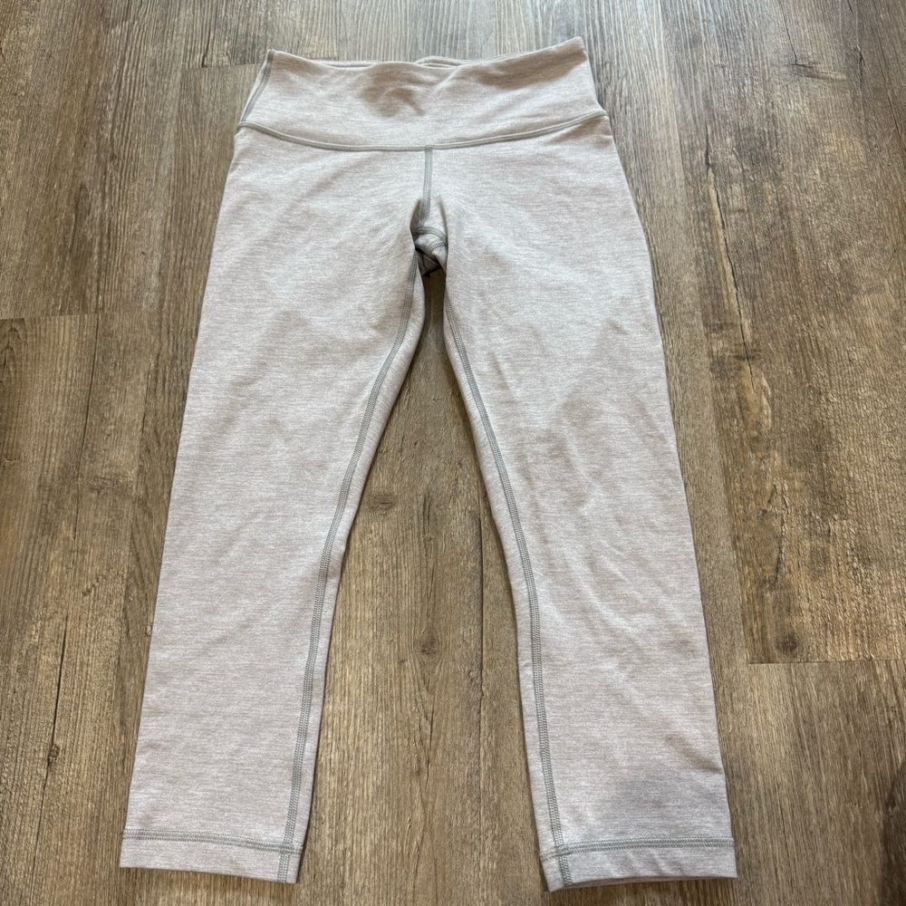 Lululemon‎ Wunder Under Crop Size 4